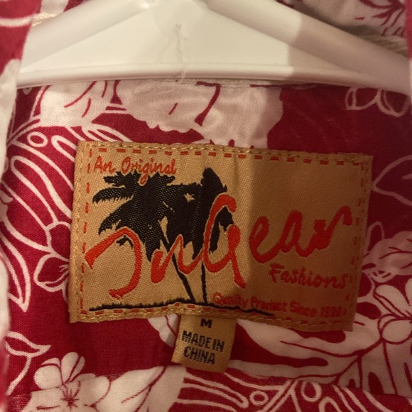 Like new button up boys shirt - Picture 5 of 7